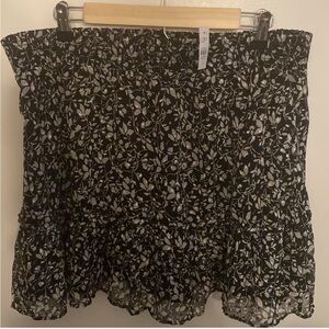 3/$25 LOFT Black and White Floral Skirt
